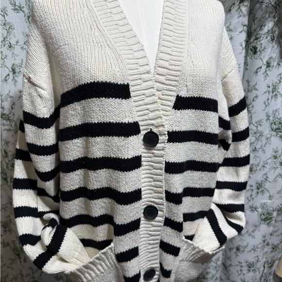 American eagle button down cardigan - Picture 2 of 5